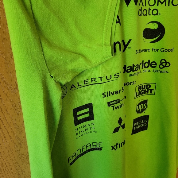 ❤P🧡R💛I💚D💙E💜 T-shirt from 2017 in Twin Cities! - Picture 9 of 13